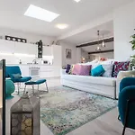 Design Loft In Florence - Hosted By Sweetstay